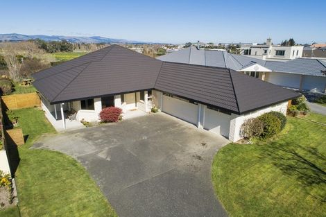 Photo of property in 51 Royal Oak Drive, Kelvin Grove, Palmerston North, 4414