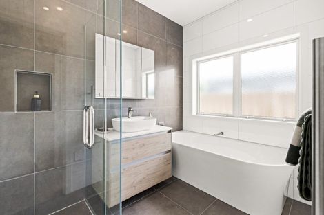 Photo of property in 6 Scott Place, Havelock North, 4130