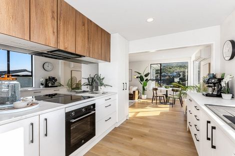 Photo of property in 49 Handyside Street, Tawa, Wellington, 5028