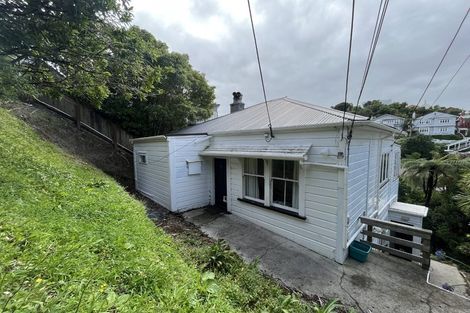 Photo of property in 151 Kelburn Parade, Kelburn, Wellington, 6012