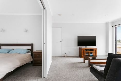 Photo of property in 32b Waipuna Grove, Welcome Bay, Tauranga, 3112