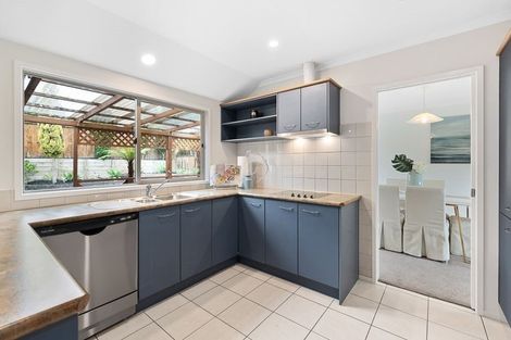 Photo of property in 54 Hillwell Drive, Henderson, Auckland, 0612