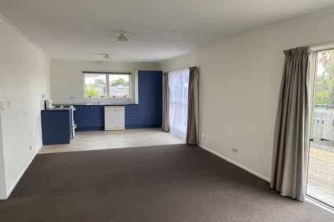 Photo of property in 932a Whangaparaoa Road, Manly, Whangaparaoa, 0930