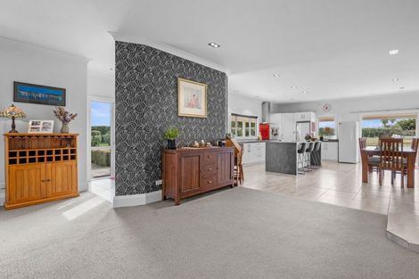 Photo of property in 270 Hughes Line, West Taratahi, Masterton, 5887