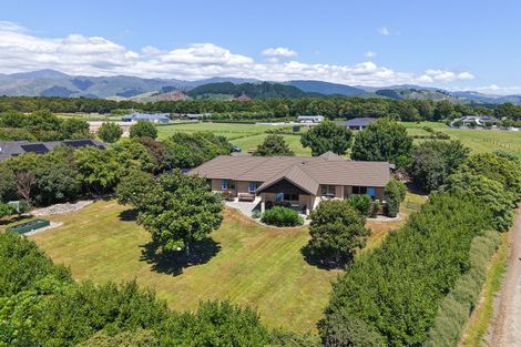 Photo of property in 38 Saint Laurent Way, Ohau, Levin, 5570