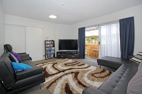 Photo of property in 32 Addington Avenue, Manurewa, Auckland, 2102