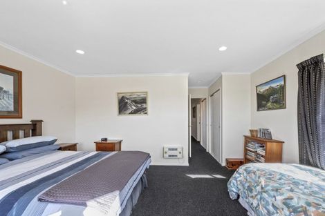 Photo of property in 13 Cherry Lane, Acacia Bay, Taupo, 3330