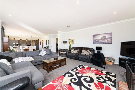 Photo of property in 10 Hanalin Drive, Marton, 4710