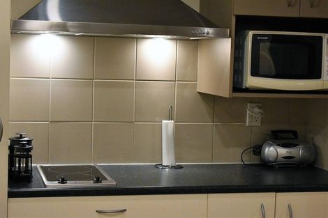 Photo of property in 6 Glendavar Street, Berhampore, Wellington, 6023