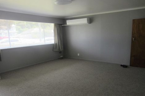 Photo of property in 2/246 Main Road, Tawa, Wellington, 5028