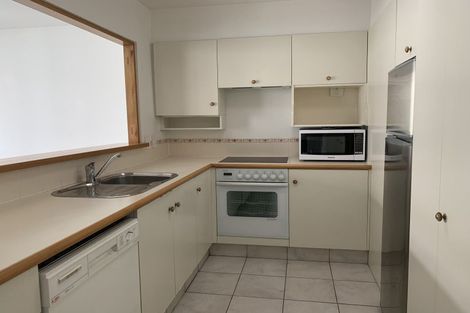 Photo of property in St James Courts, 2/77 Gloucester Street, Christchurch Central, Christchurch, 8013