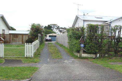 Photo of property in 8b Waimana Road, Conifer Grove, Takanini, 2112