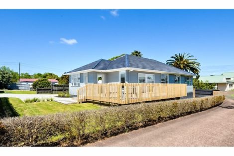 Photo of property in 16a Tapu Road, Huapai, Kumeu, 0810