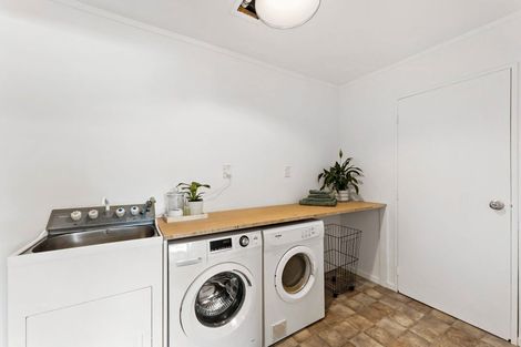 Photo of property in 14 Awaruku Road, Torbay, Auckland, 0630