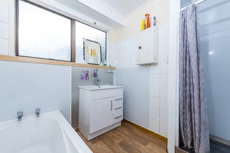 Photo of property in 8 Karepo Crescent, Ranui, Auckland, 0612