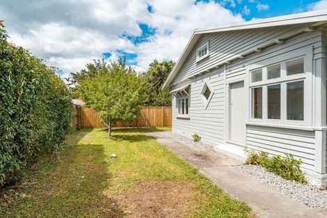 Photo of property in 2 Farley Avenue, Greytown, 5712