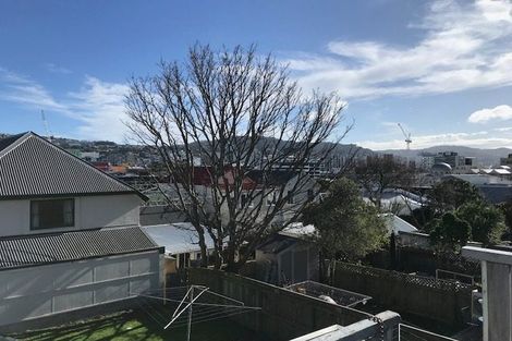 Photo of property in 132 Brougham Street, Mount Victoria, Wellington, 6011