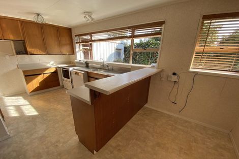 Photo of property in 9 Raglan Avenue, Cloverlea, Palmerston North, 4412
