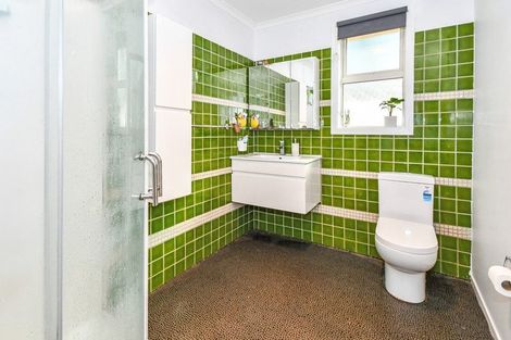 Photo of property in 8 Village Way, Ardmore, Papakura, 2582