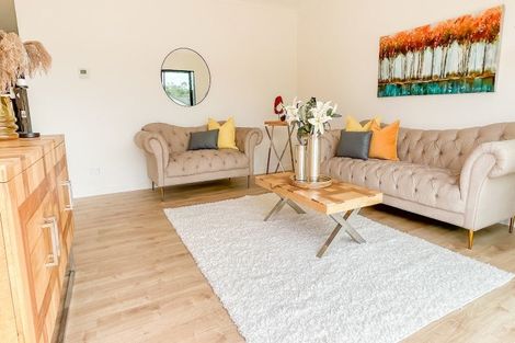 Photo of property in 2 Hayley Court, Wainui, Silverdale, 0992