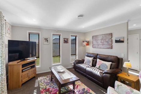 Photo of property in 37 Roxburgh Place, Tinwald, Ashburton, 7700