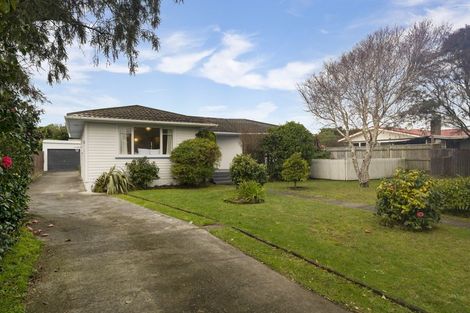 Photo of property in 27 Winton Street, Paraparaumu Beach, Paraparaumu, 5032
