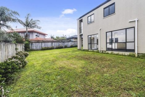 Photo of property in 13 Hercules Drive, Henderson, Auckland, 0612