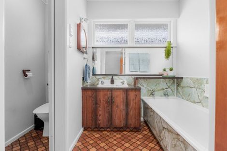 Photo of property in 4 Thomson Avenue, Dinsdale, Hamilton, 3204