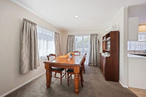 Photo of property in 1/242 Botany Road, Golflands, Auckland, 2013