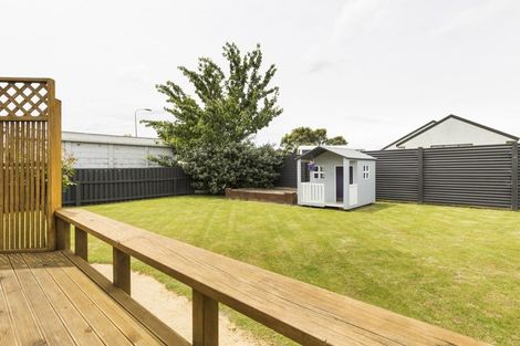 Photo of property in 10 Oriana Place, Highbury, Palmerston North, 4412