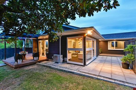 Photo of property in 17 Glenmore Road, Sunnyhills, Auckland, 2010