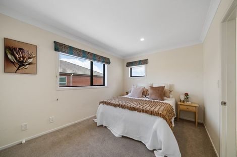 Photo of property in 12 Saint Vincent Terrace, Grenada Village, Wellington, 6037