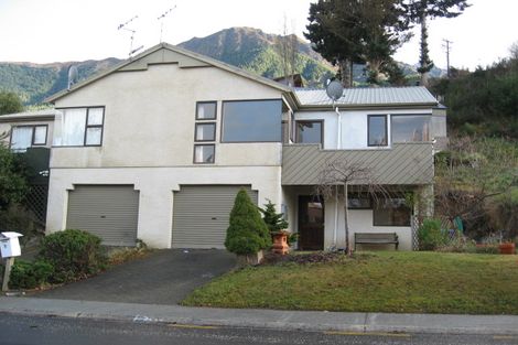Photo of property in 20a Sainsbury Road, Fernhill, Queenstown, 9300