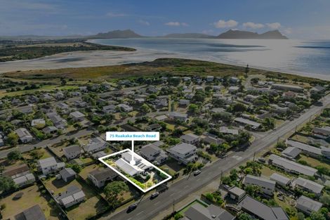 Photo of property in 75 Ruakaka Beach Road, Ruakaka, 0116