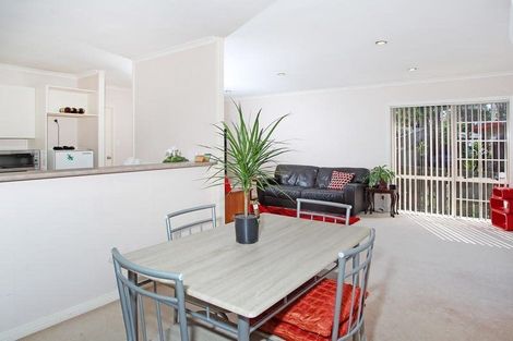 Photo of property in 32a Cutler Street, New Lynn, Auckland, 0600