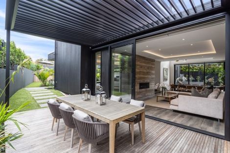 Photo of property in 98 Paritai Drive, Orakei, Auckland, 1071