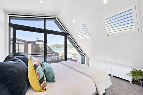 Photo of property in 6c Lyall Parade, Lyall Bay, Wellington, 6022