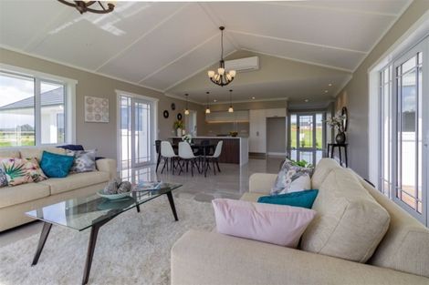 Photo of property in 4 Fernbird Grove, Kerikeri, 0294