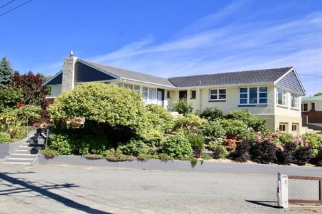 Photo of property in 2 Cambridge Place, Holmes Hill, Oamaru, 9401