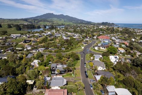 Photo of property in 1 Bay View Road, Raglan, 3225