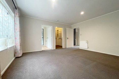 Photo of property in 25 Calman Place, Chatswood, Auckland, 0626