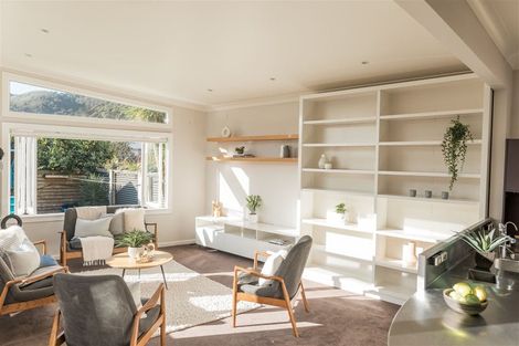 Photo of property in 35 Pukatea Street, Eastbourne, Lower Hutt, 5013