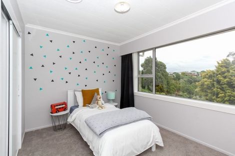 Photo of property in 30 Nevada Drive, Merrilands, New Plymouth, 4312