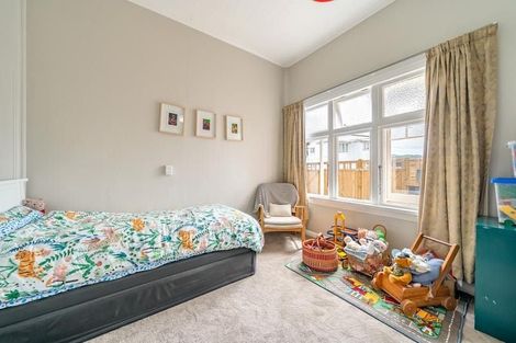 Photo of property in 9 East Street, Petone, Lower Hutt, 5012