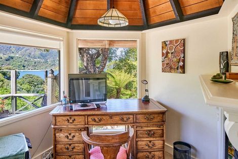 Photo of property in 8 Westhill Road, Point Howard, Lower Hutt, 5013