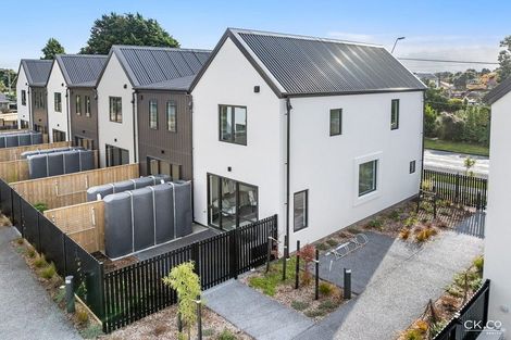 Photo of property in 130 Cambridge Terrace, Fairfield, Lower Hutt, 5011