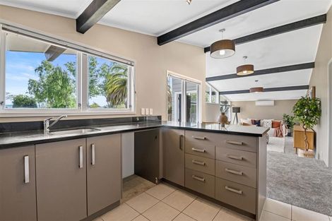 Photo of property in 11 Thackeray Place, Owhata, Rotorua, 3010