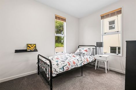 Photo of property in 1/5a Madeley Road, Mount Pleasant, Christchurch, 8081