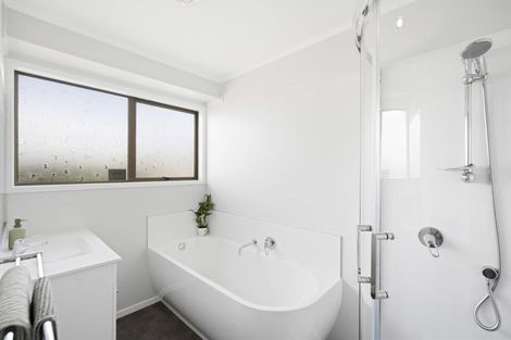 Photo of property in 12 Hibiscus Avenue, Hamilton Lake, Hamilton, 3204