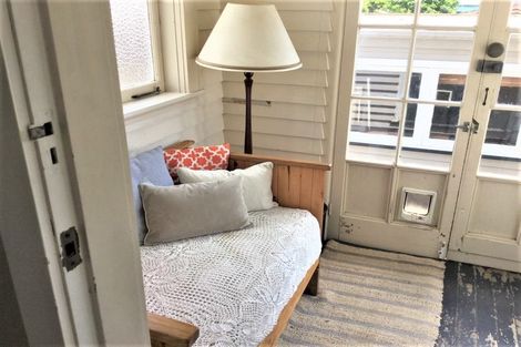 Photo of property in 385 Devonport Road, Tauranga South, Tauranga, 3112